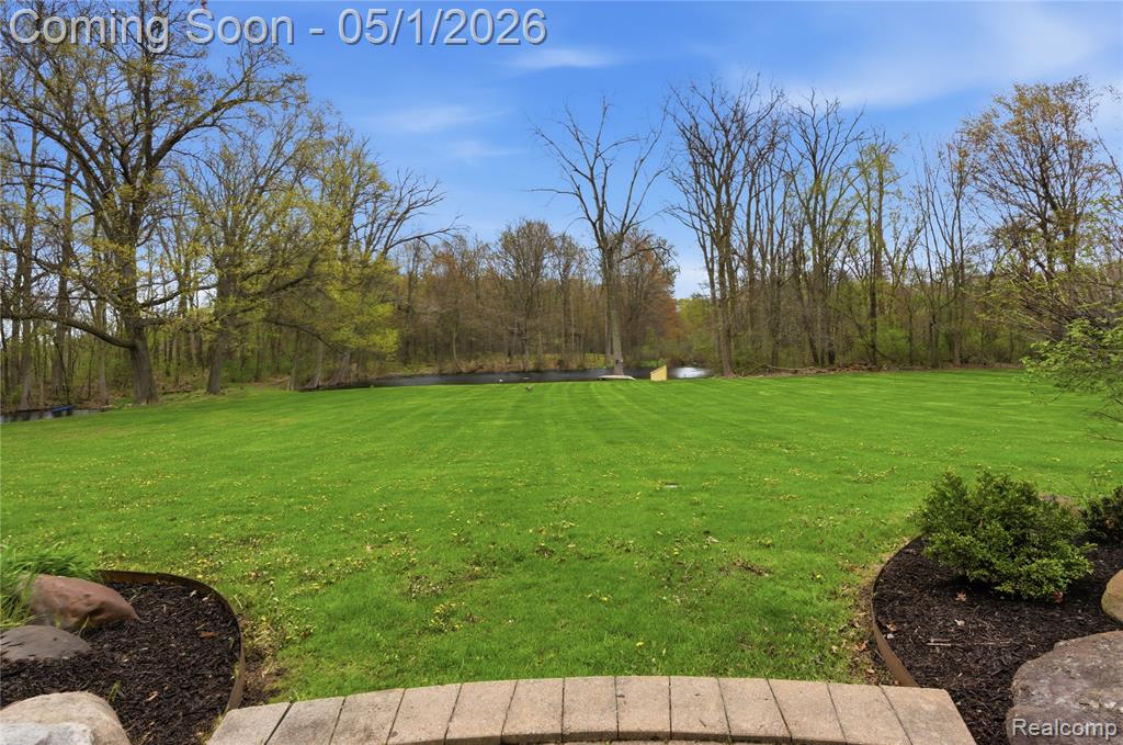 7527 Koby Court, White Lake, MI 48383 — Photo 36