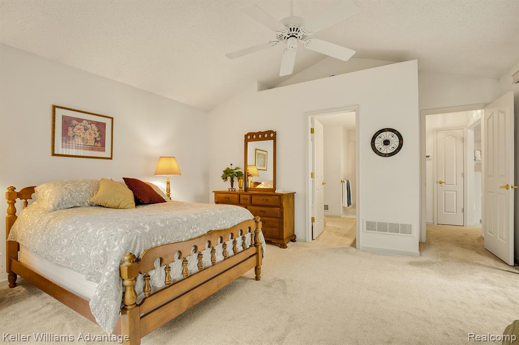 39542 VILLAGE RUN Drive, Northville, MI 48168 — Photo 16