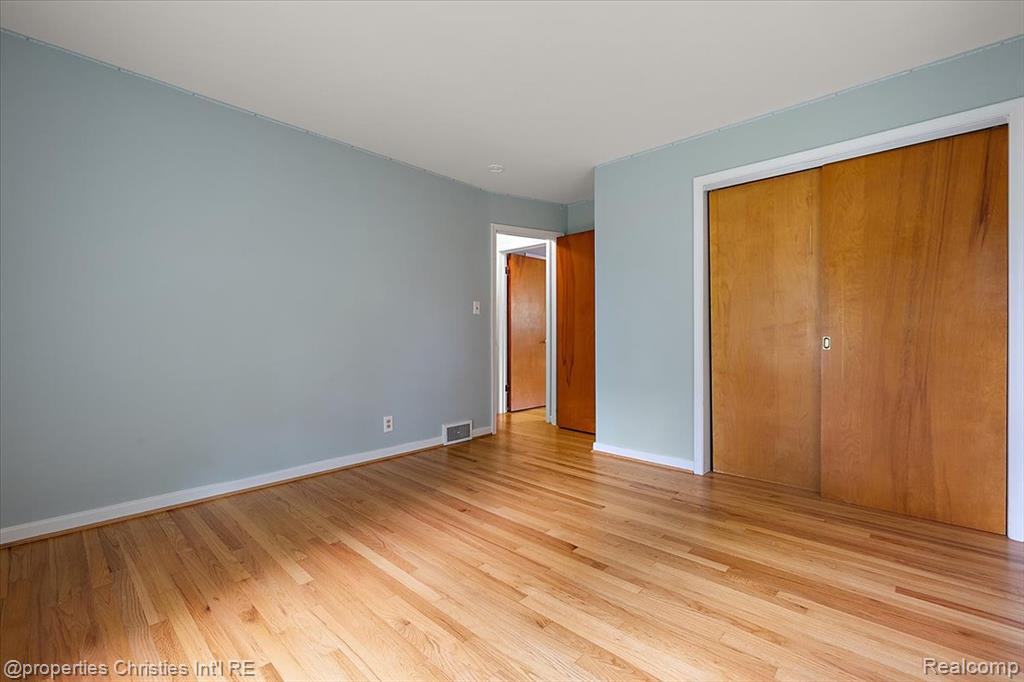 31711 Arlington Drive, Beverly Hills, MI 48025 — Photo 13