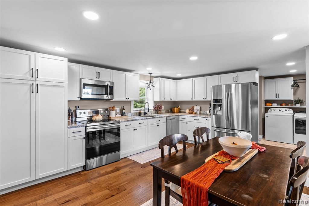 10433 Nichols Road, Gaines Vlg, MI 48436 — Photo 8