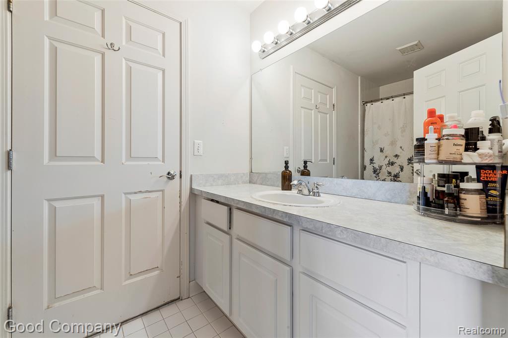 4742 Maddie Lane, Dearborn, MI 48126 — Photo 30