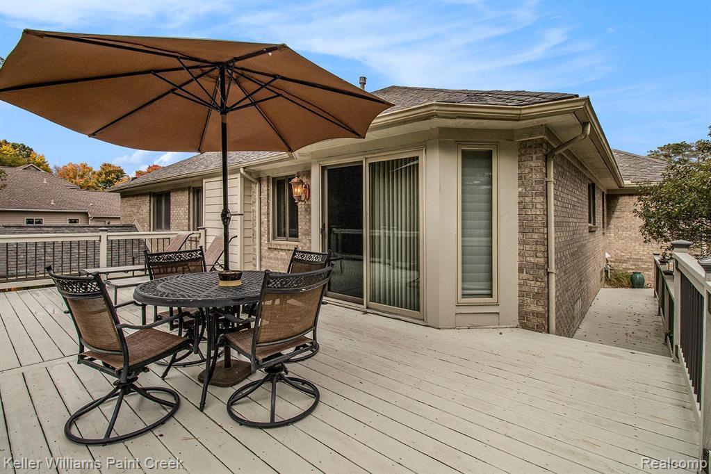 556 ORCHARD RIDGE Drive, Lake Orion, MI 48362 — Photo 30