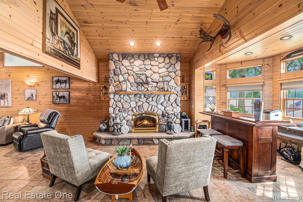 634 Dorbert Drive, Munith, MI 49259 — Photo 4