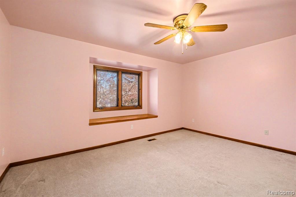 1085 Linda Dr, Davison, MI 48423 — Photo 12