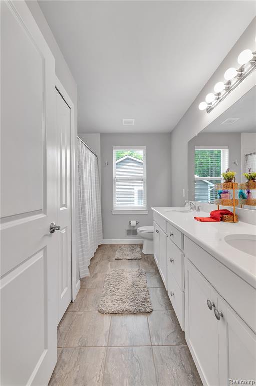 521 Heritage Ridge Drive, Milford, MI 48381 — Photo 24