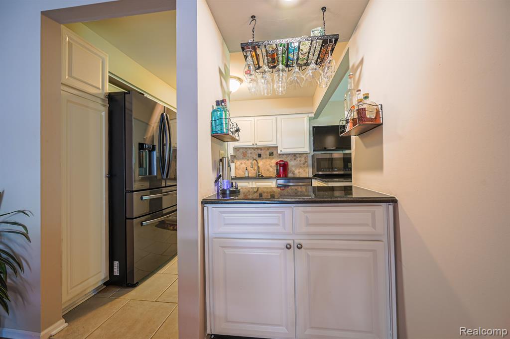 21218 W GLEN HAVEN Circle, Northville, MI 48167 — Photo 10