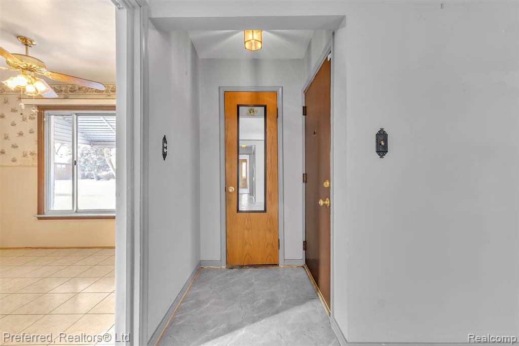 7302 Nightingale Street, Dearborn Heights, MI 48127 — Photo 3