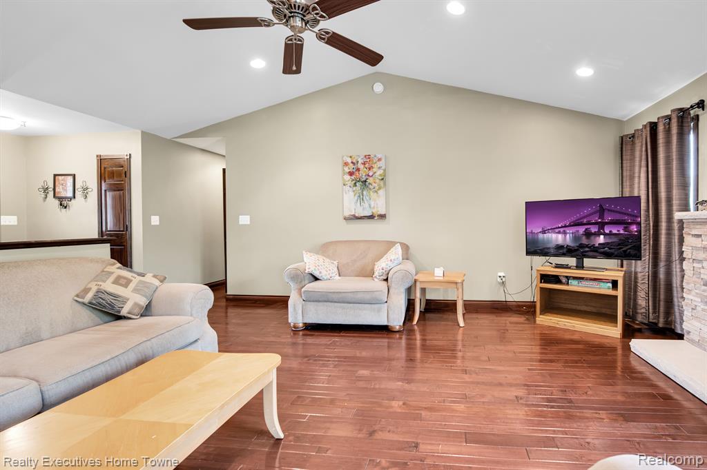 1050 WALES RIDGE Road, Wales, MI — Photo 6