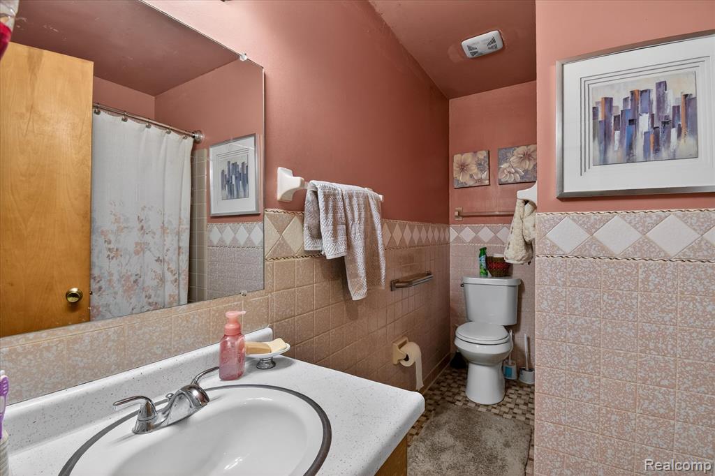 247 S Wallace Boulevard, Ypsilanti, MI 48197 — Photo 18