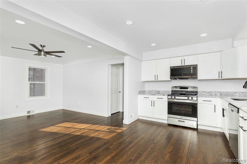 12058 Wayburn, Wayne, MI 48224 — Photo 13