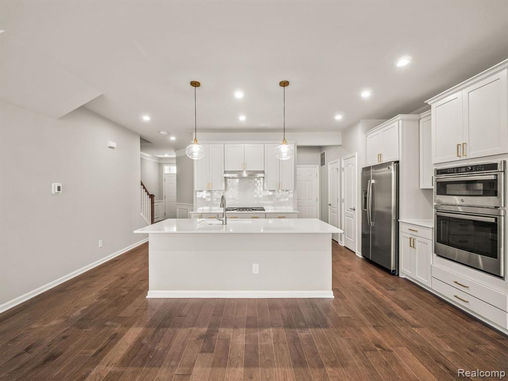 4837 GLENORA Drive, Lake Orion, MI — Photo 5