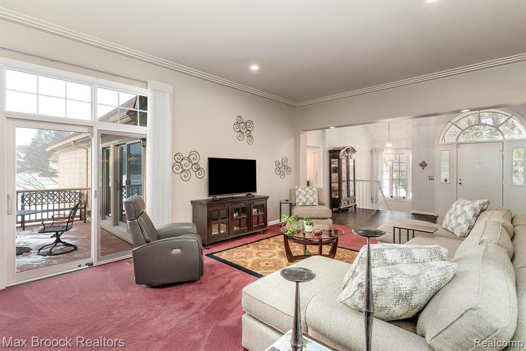 684 Deauville Lane, Bloomfield Hills, MI 48304 — Photo 9