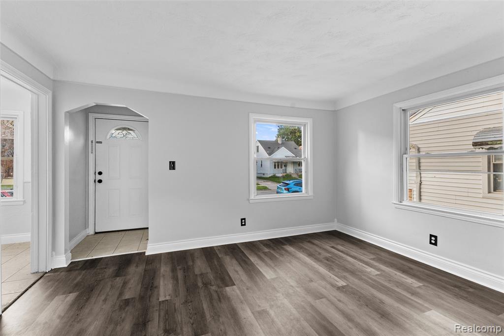 929 White Avenue, Lincoln Park, MI 48146 — Photo 7