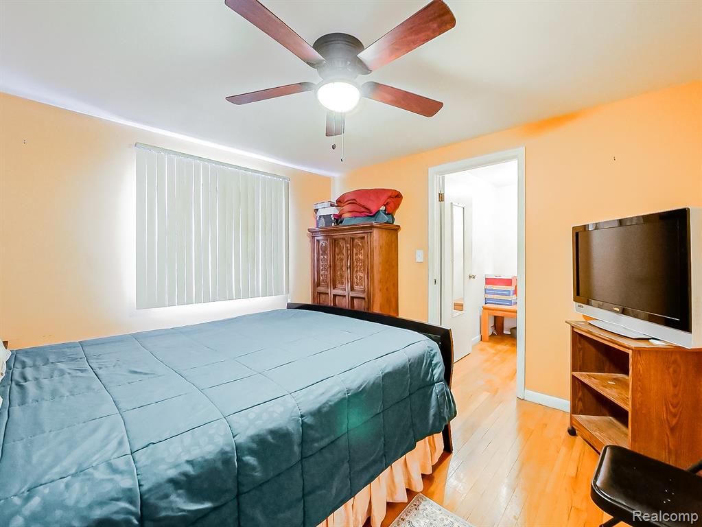 16870 Shaftsbury Avenue, Detroit, MI 48219 — Photo 26