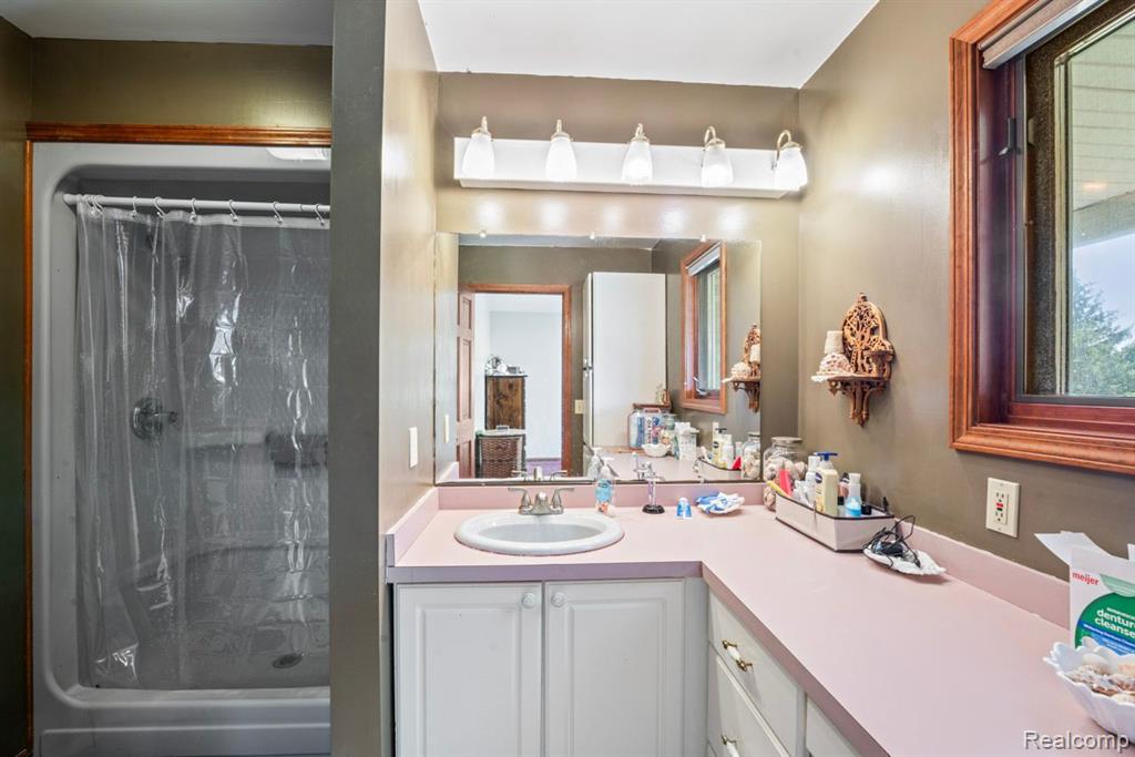 761 MELLISH Drive, Lapeer, MI 48446 — Photo 16