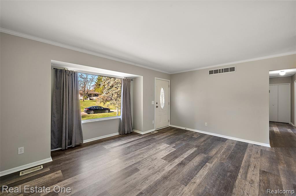 9600 Yale Avenue, Clarkston, MI 48348 — Photo 20