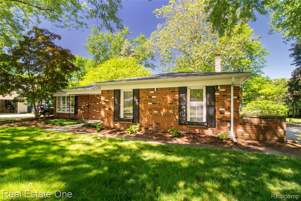 4243 FROSTWOOD Court, Troy, MI 48098 — front exterior