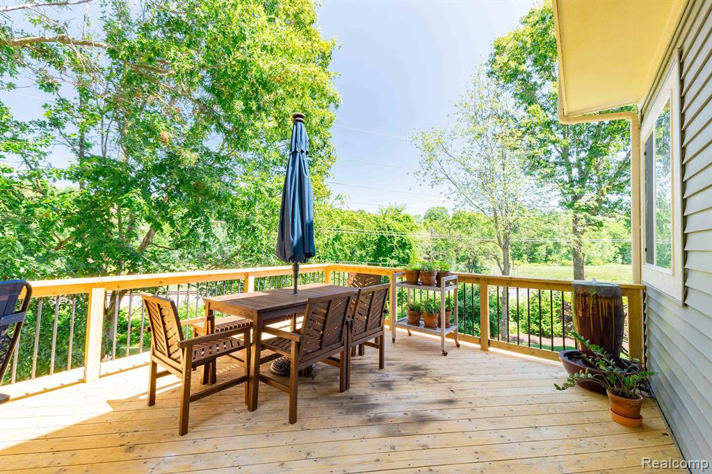 299 NAPA VALLEY Drive, Milford, MI 48381 — Photo 45