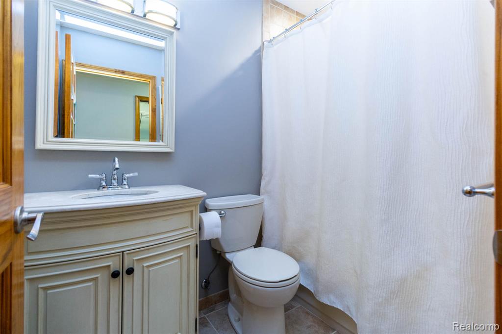 6345 Lanman Drive, Waterford, MI 48329 — Photo 27