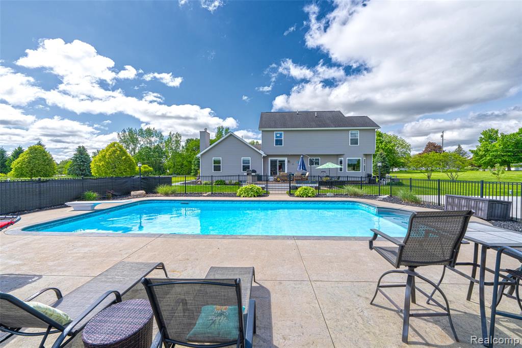 5015 LINDEMERE Drive, Fowlerville, MI 48836 — Photo 47