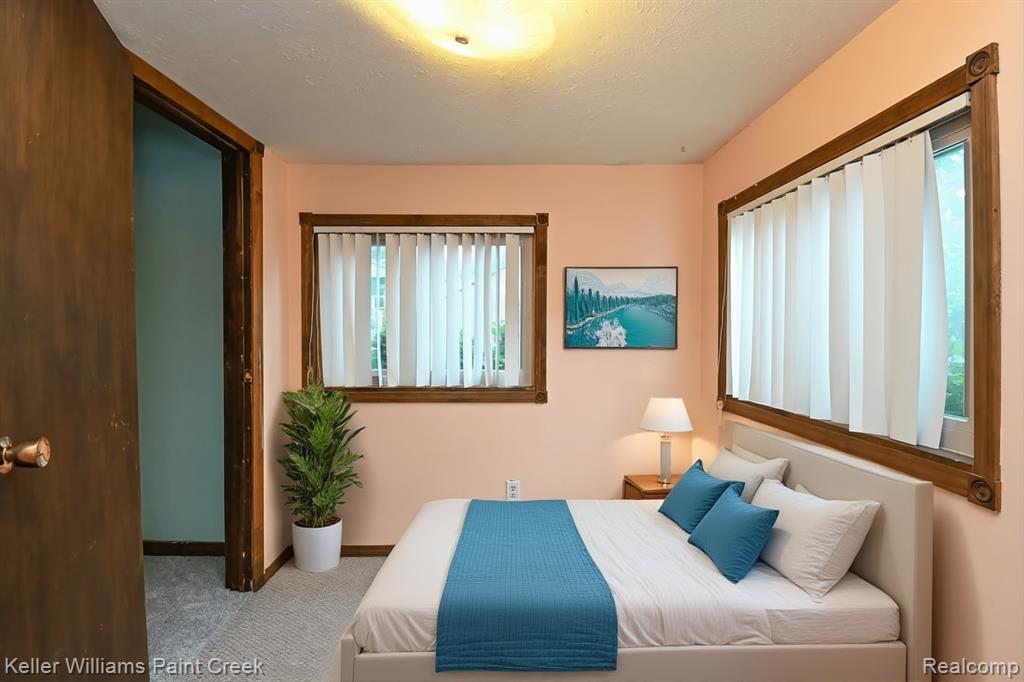 6903 Dandison Boulevard, West Bloomfield, MI 48324 — Photo 21