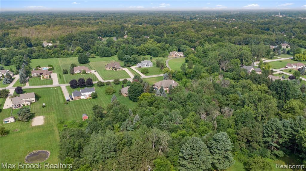 8936 Salem Farms Drive, South Lyon, MI 48178 — Photo 23