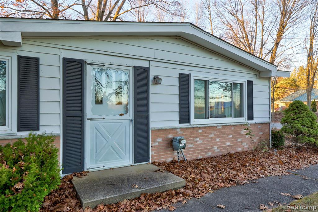 3874 S GRAHAM Road, Saginaw, MI 48609 — Photo 8