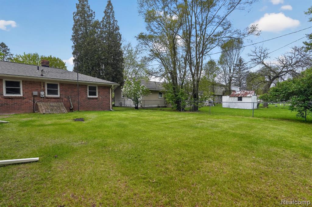 403 Pond Street, Pinckney, MI 48169 — Photo 24