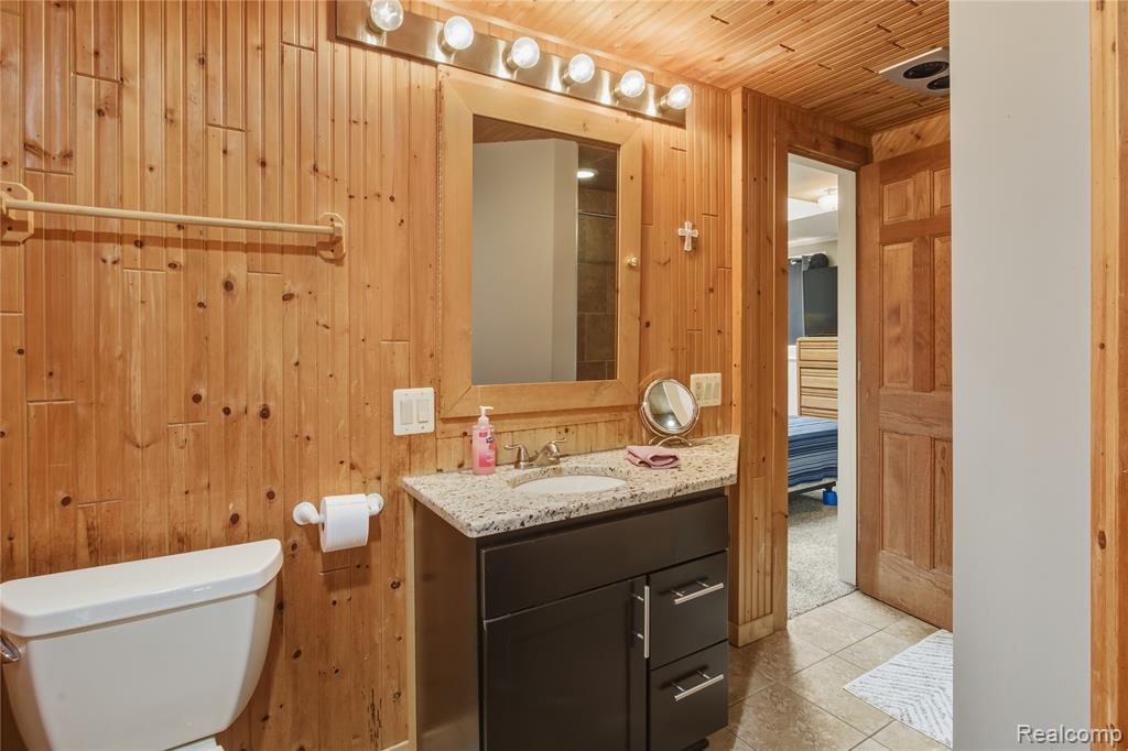703 Parkdale Road, Rochester, MI 48307 — Photo 12