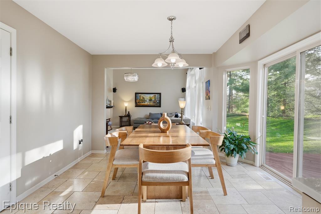 2442 Moors Court, Ann Arbor, MI 48108 — Photo 9