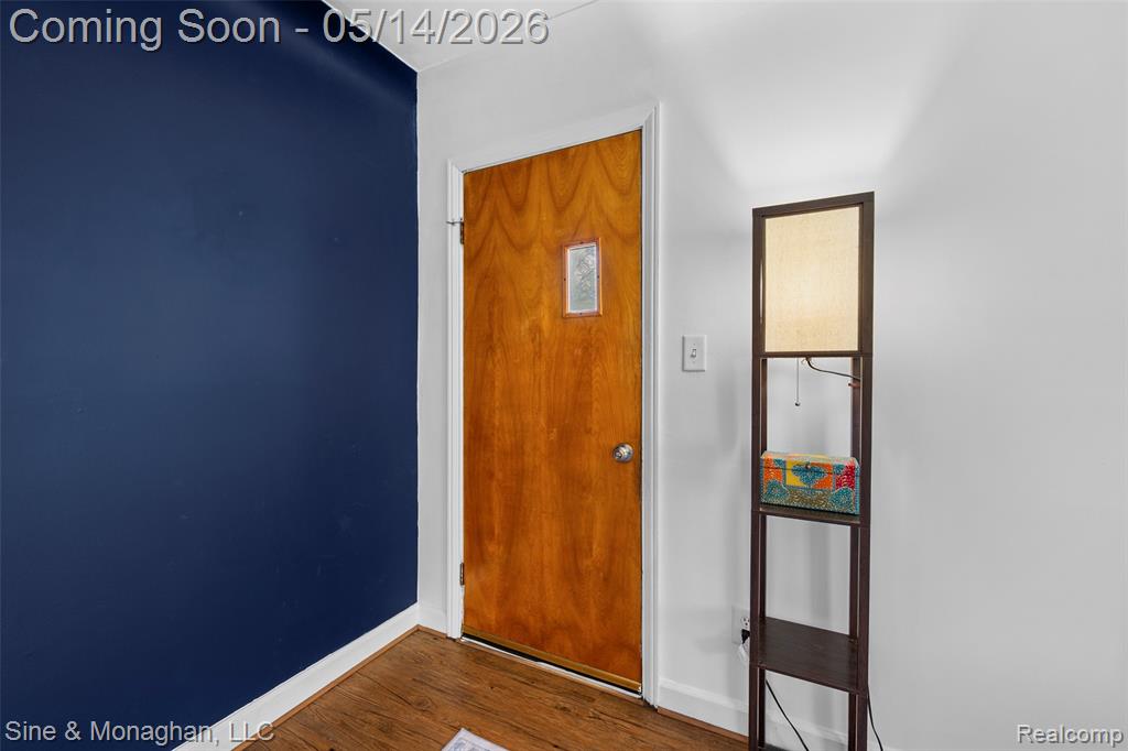 49 E Madge Avenue, Hazel Park, MI 48030 — Photo 2