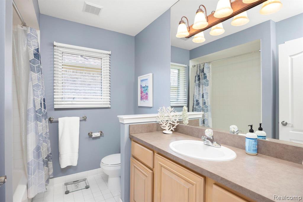 49213 Dunhill Drive, Macomb, MI 48044 — Photo 22