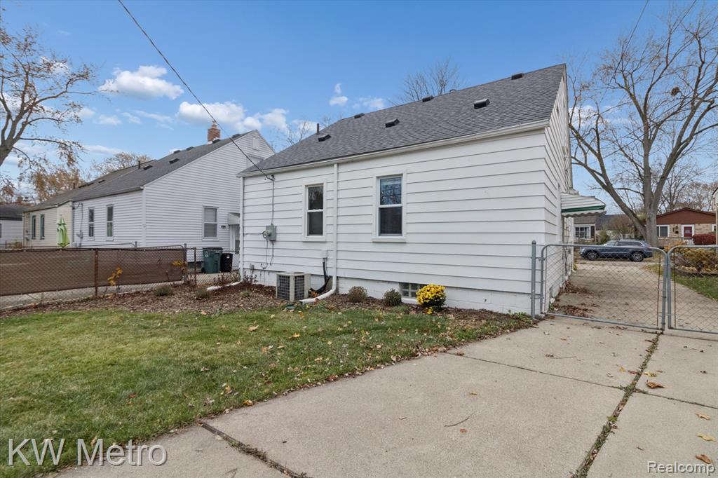 4116 Gardner Avenue, Berkley, MI 48072 — Photo 41