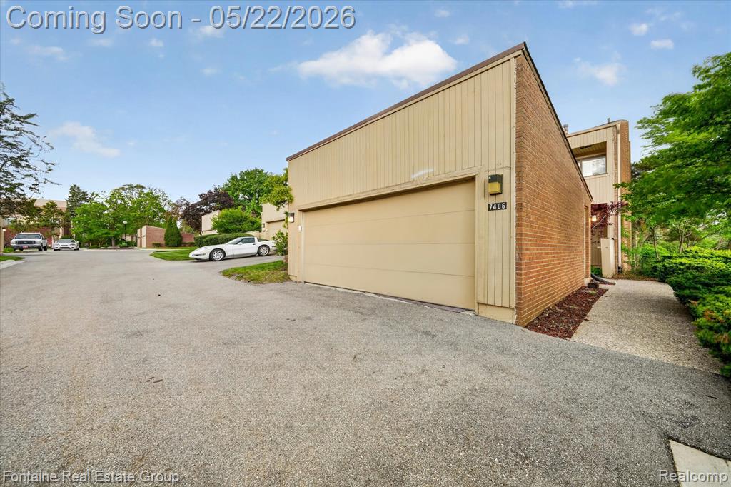 7406 Azalea Court, West Bloomfield, MI — Photo 31