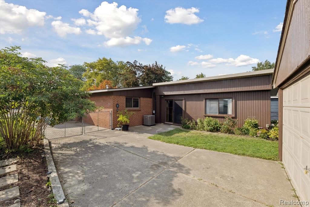 7474 Lathers Street, Westland, MI — Photo 31