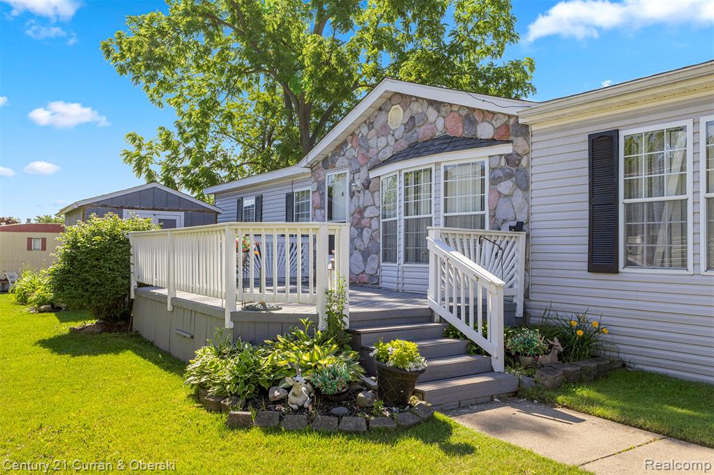 14142 Wilson Drive Wilson, Plymouth, MI 48170