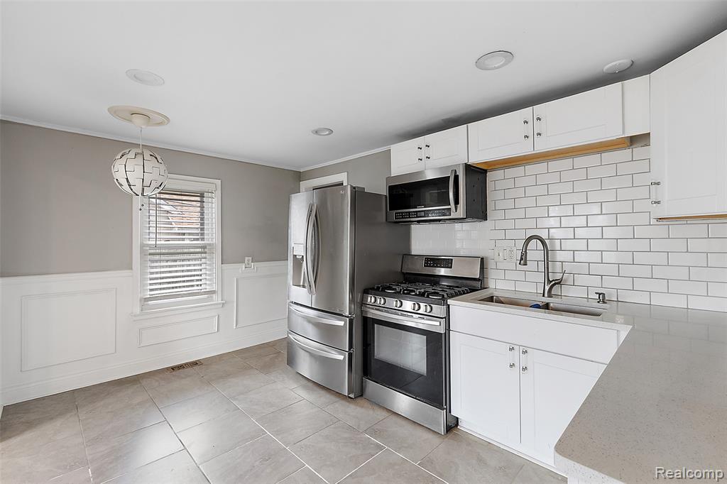 5869 Marvin Street, Taylor, MI 48180 — Photo 15