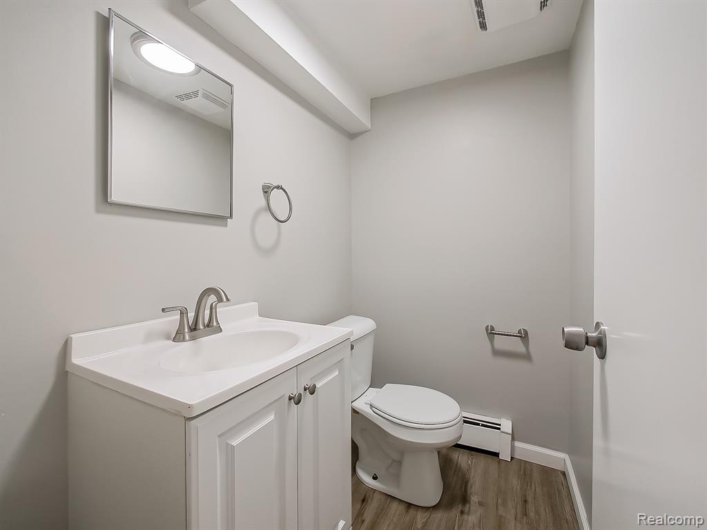 132 Huronview Court, White Lake, MI — Photo 24