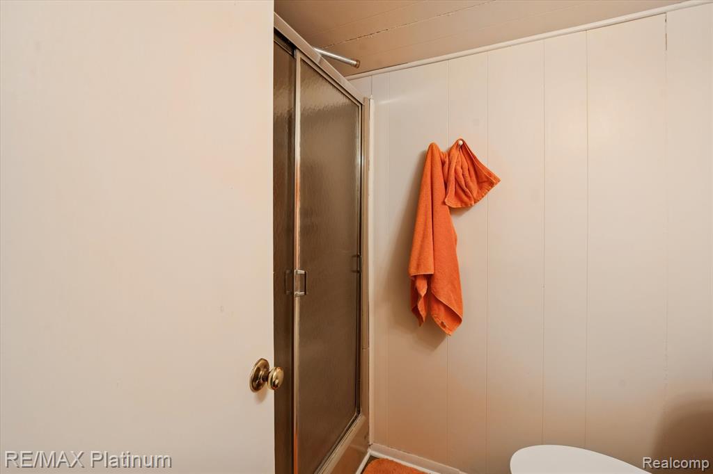 707 Briarwood Lane, Fenton, MI 48430 — Photo 22