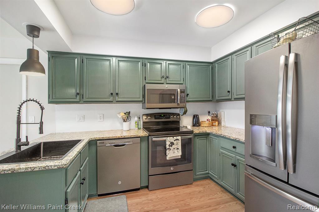 43564 Riverbend Drive N, Clinton Twp, MI 48038 — Photo 7