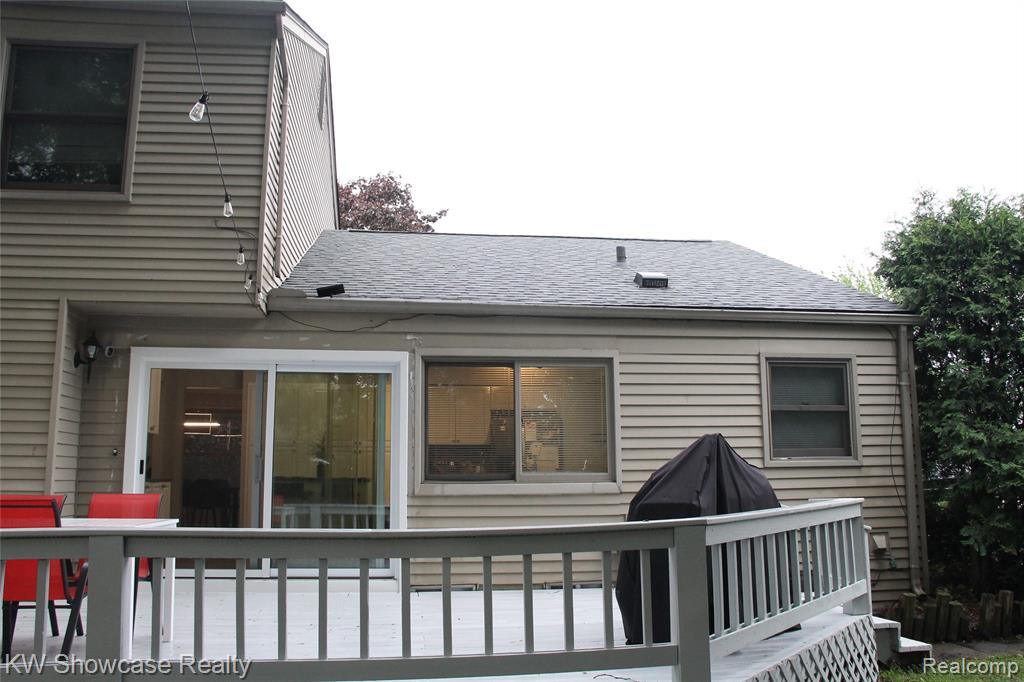 5226 Green Road, West Bloomfield, MI 48323 — Photo 38