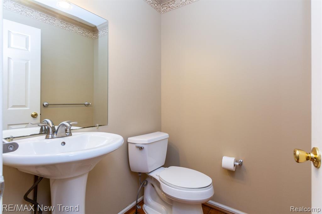 24486 RIVERVIEW Lane, Novi, MI — Photo 28