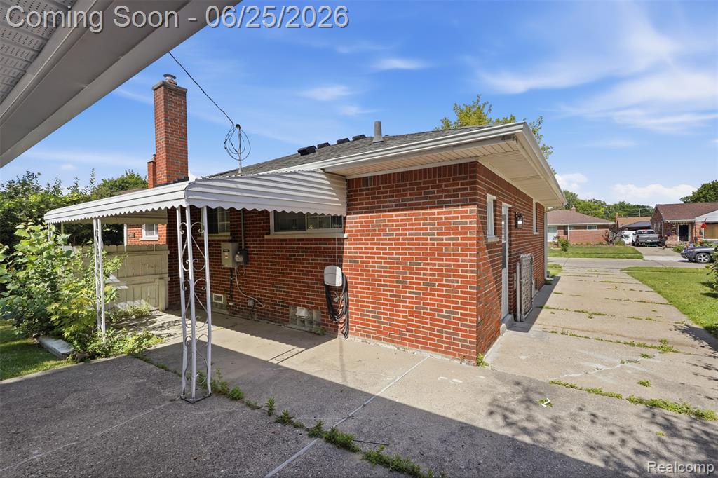 8585 Dixie Lane, Dearborn Heights, MI 48127 — Photo 34