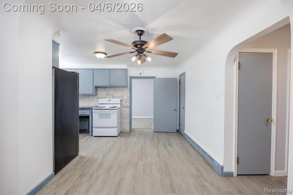 8283 Russell Street, Shelby Twp, MI 48317 — Photo 10
