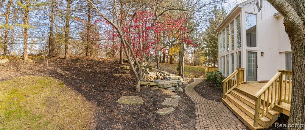 6351 Cherry Tree Court, Rochester Hills, MI 48306 — Photo 60