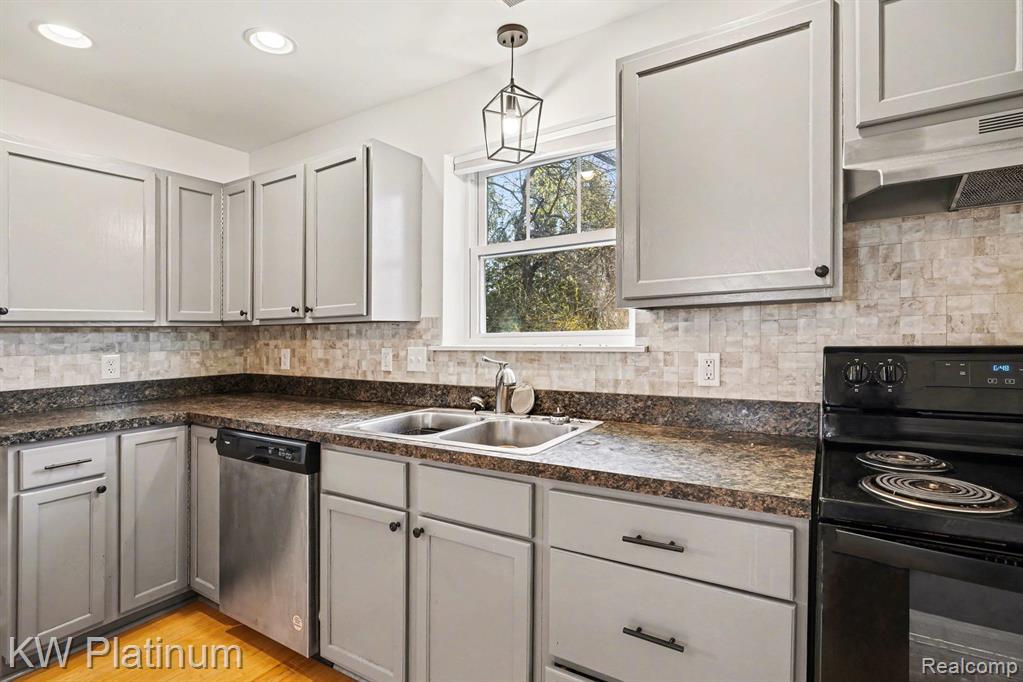 9557 Main Street, Clifford, MI 48727 — Photo 4