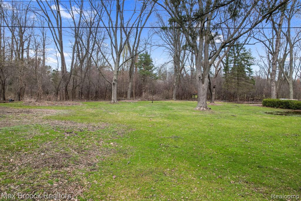 2905 W HICKORY GROVE Road, Bloomfield Hills, MI 48302 — Photo 24