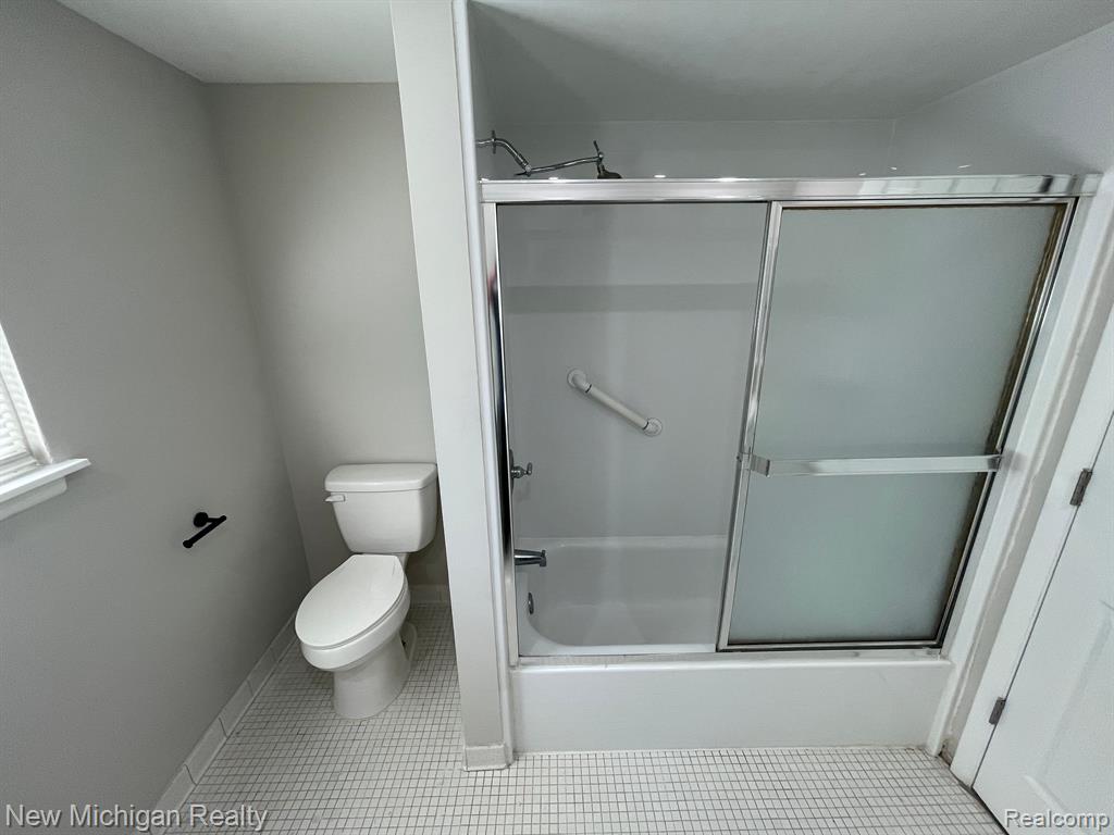2427 CARRIAGE Way, Ypsilanti, MI 48197 — Photo 13