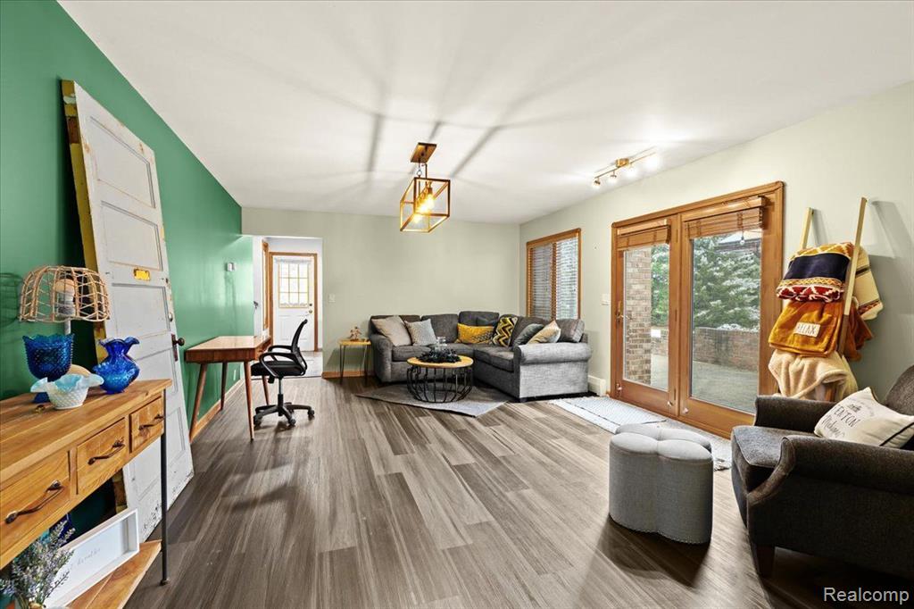 1415 ROSE CENTER Road, Fenton, MI 48430 — Photo 12