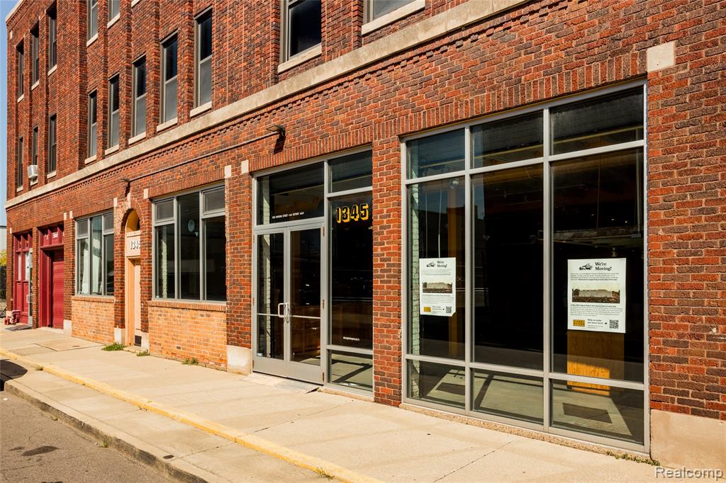 1337 Division Street - Photo 4